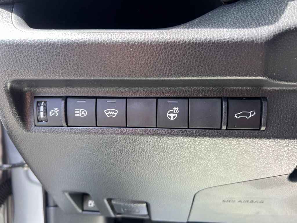 Used 2023 Toyota RAV4 SE w/ Convenience Package AWD/4WD image 39