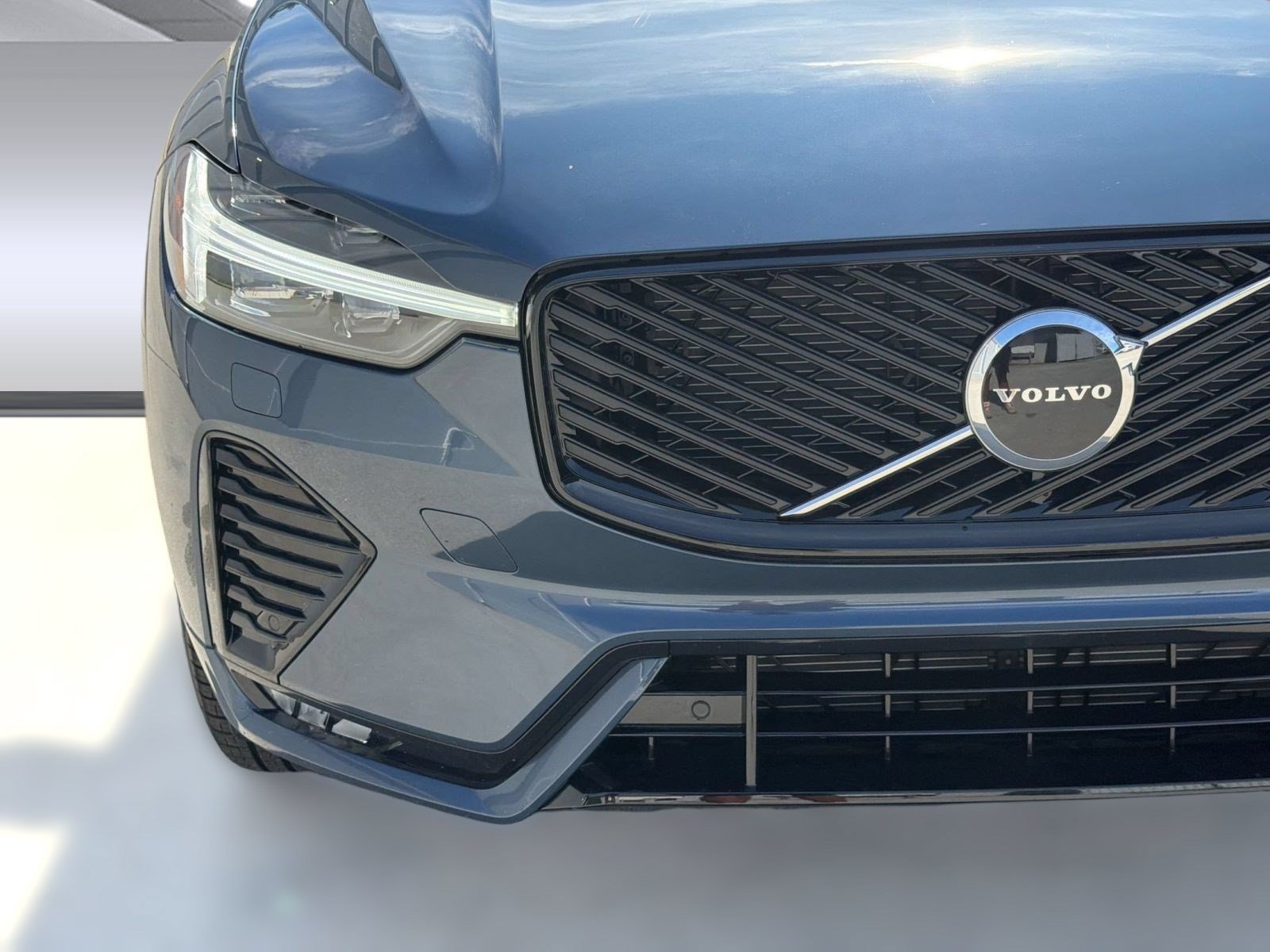 New 2026 Volvo XC60 B5 Core w/ Climate Package AWD/4WD image 29