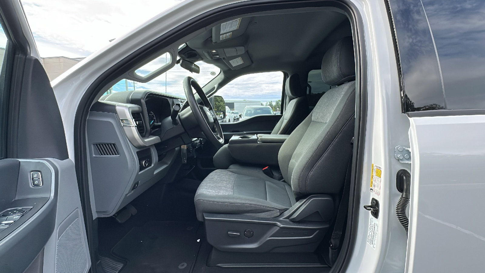 Used 2024 Ford F250 XLT image 13