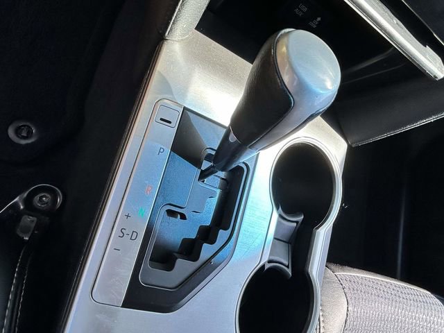 Used 2014 Toyota Camry SE FWD image 19