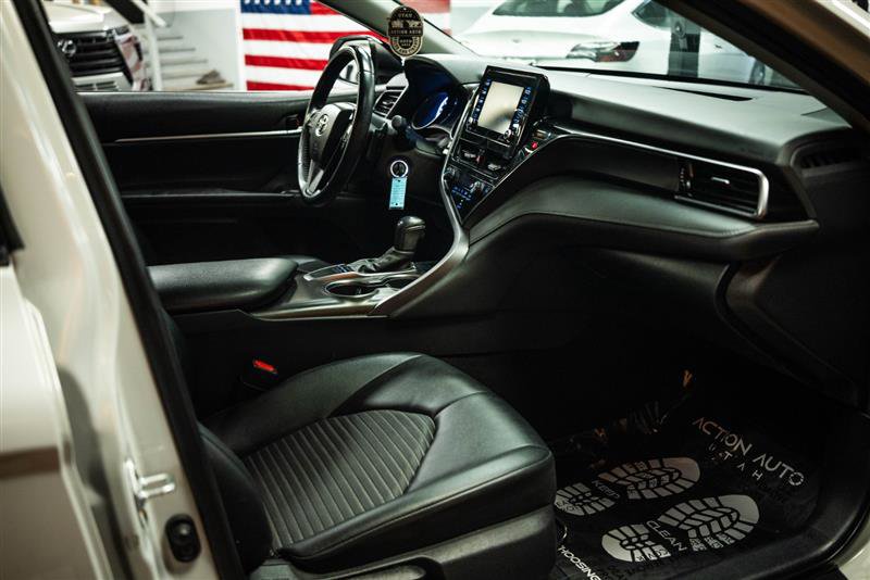 Used 2023 Toyota Camry SE FWD image 13