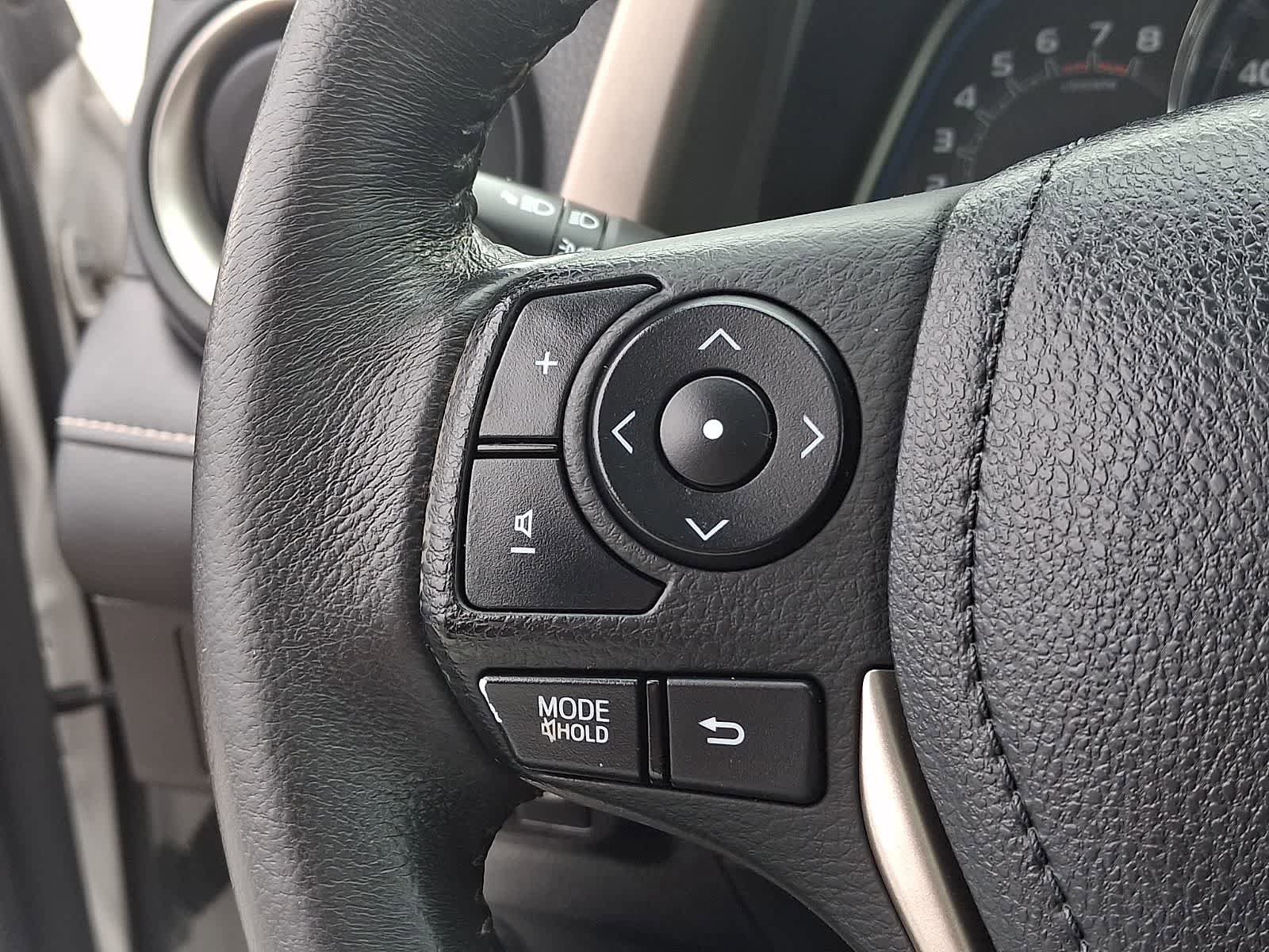 Used 2013 Toyota RAV4 Limited AWD/4WD image 24
