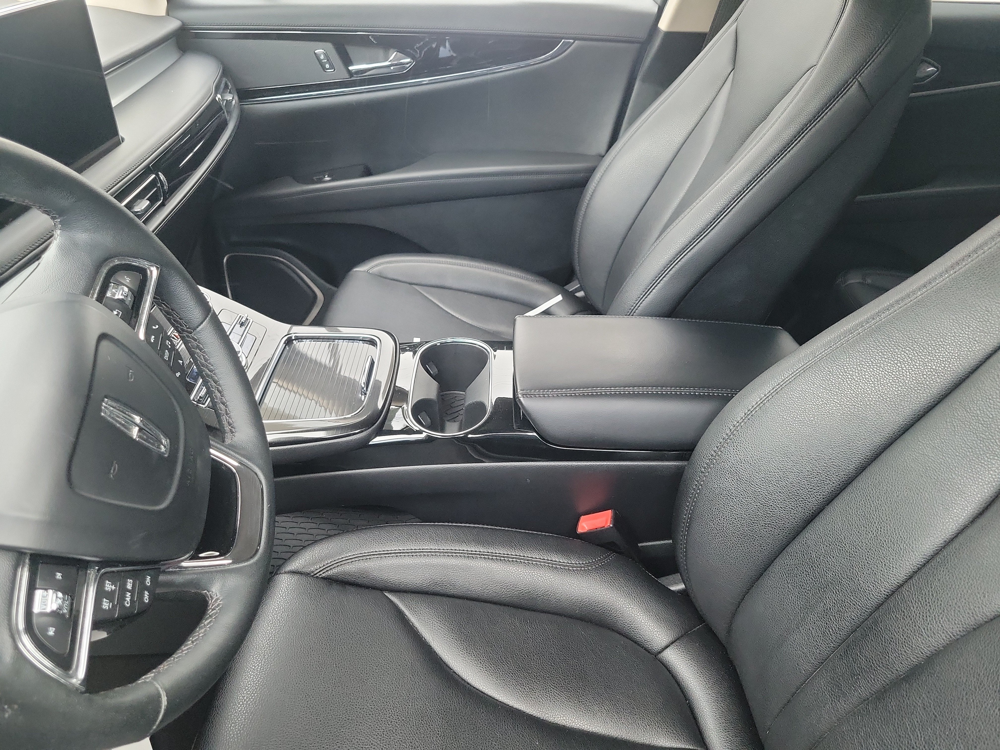 Certified 2023 Lincoln Nautilus AWD w/ Premium Package image 12