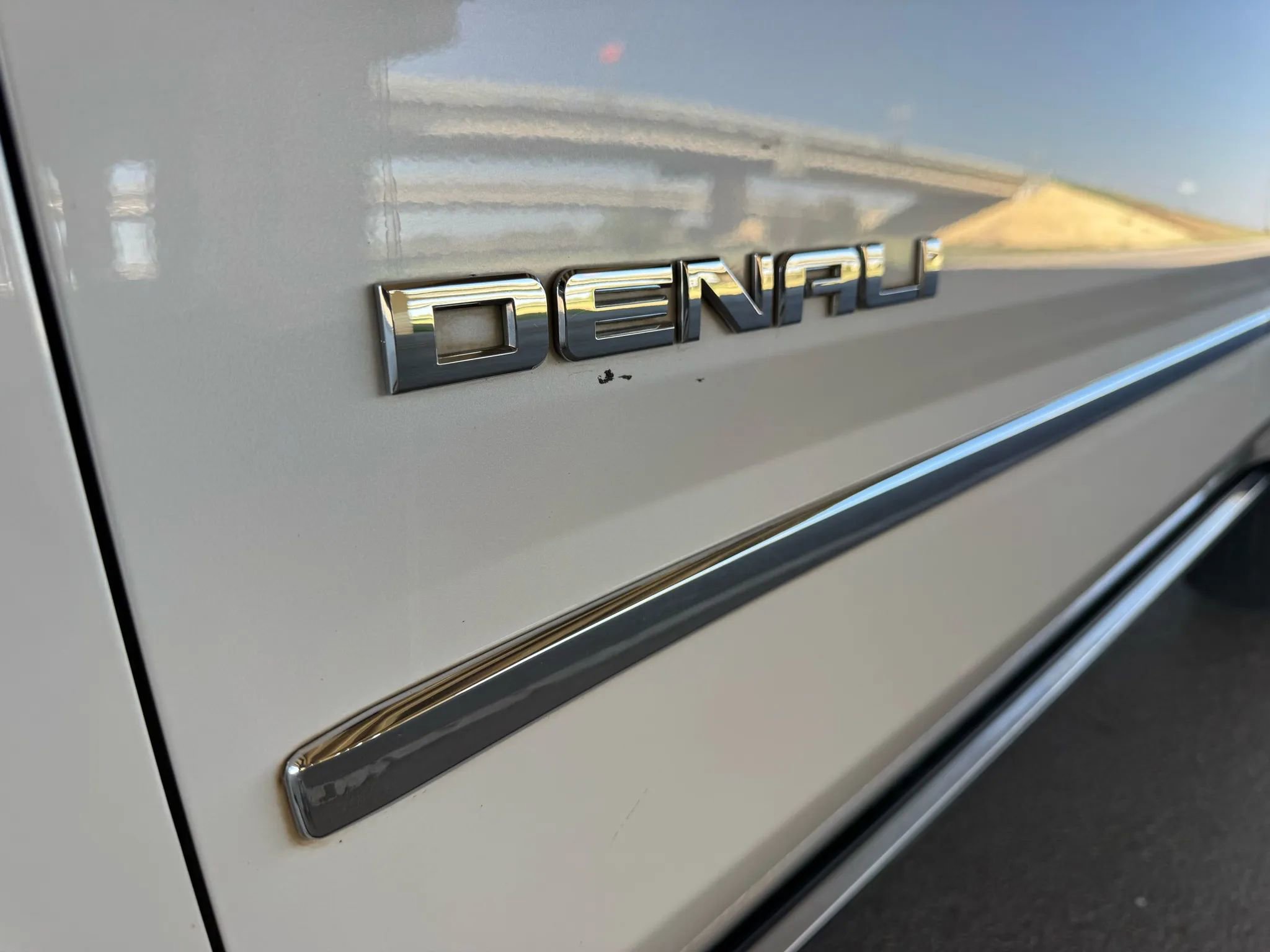 Used 2019 GMC Yukon Denali w/ Denali Ultimate Package image 9