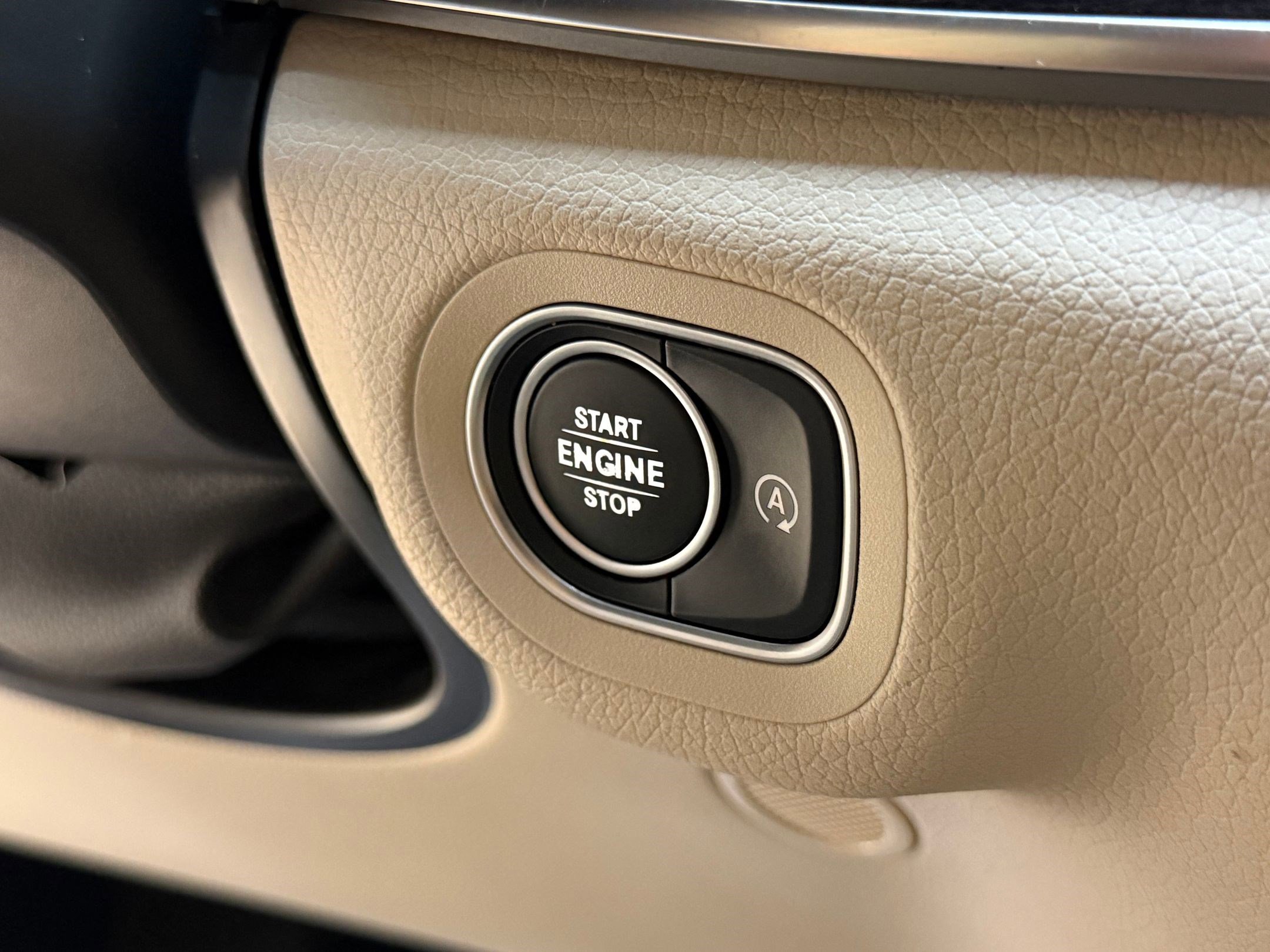 Used 2020 Mercedes-Benz GLS 450 4MATIC image 42