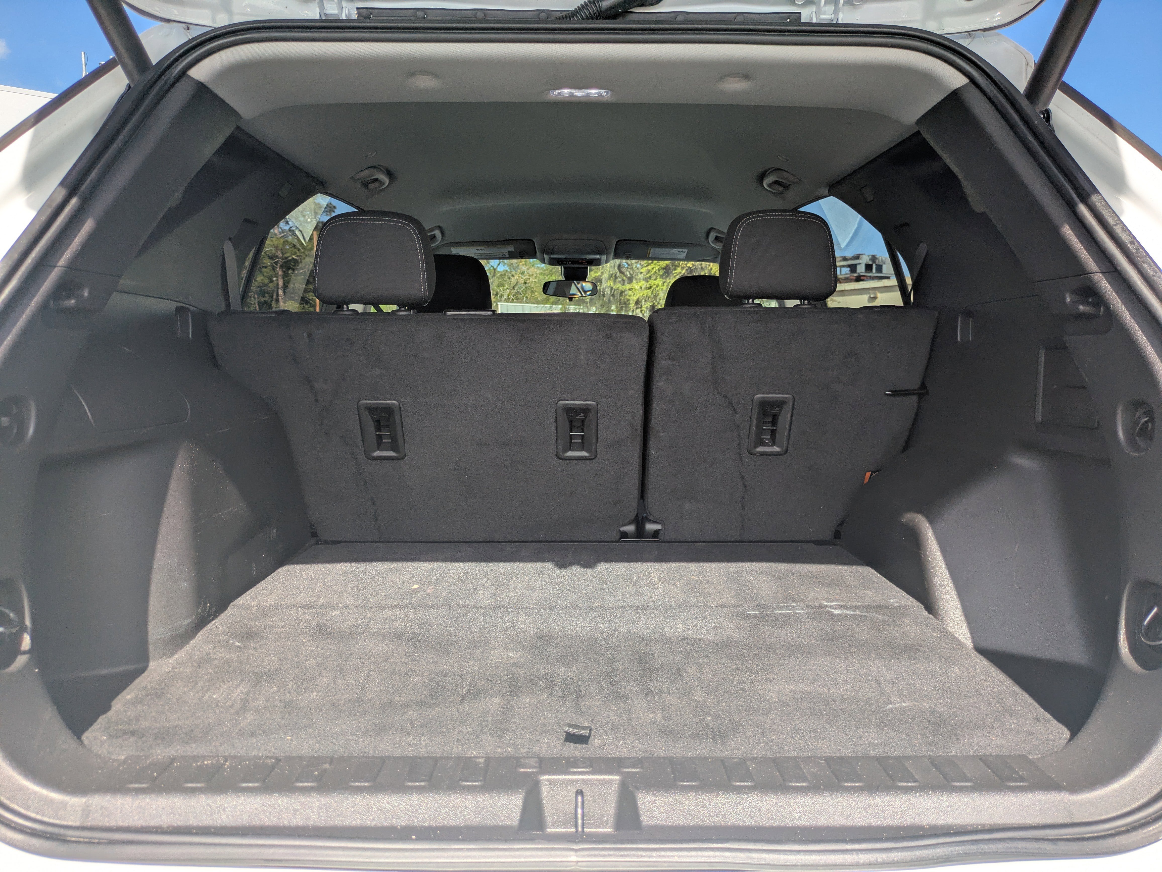 Used 2023 Chevrolet Equinox LT w/ Driver Convenience Package image 7