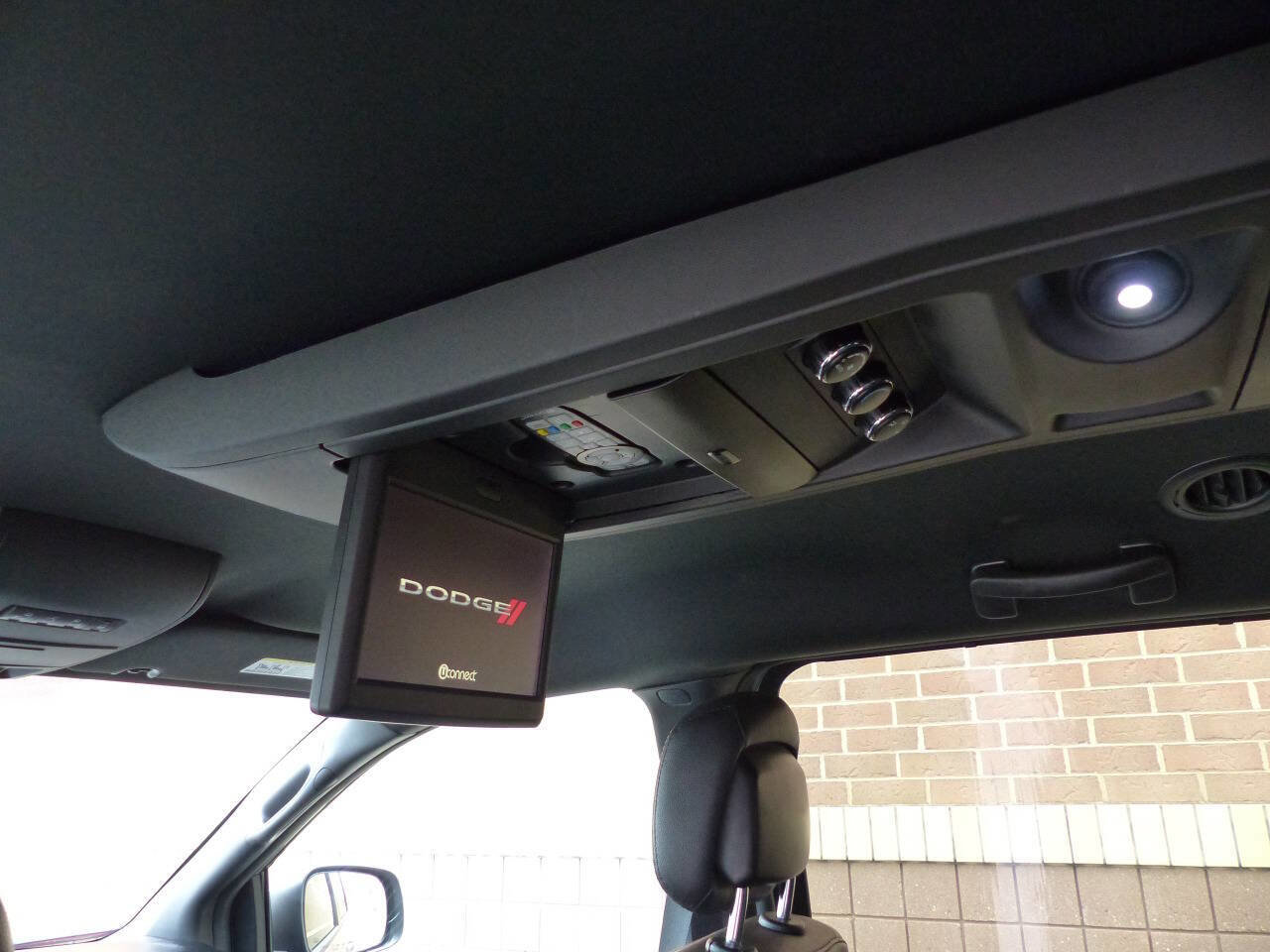 Used 2016 Dodge Grand Caravan R/T w/ Driver Convenience Group image 19