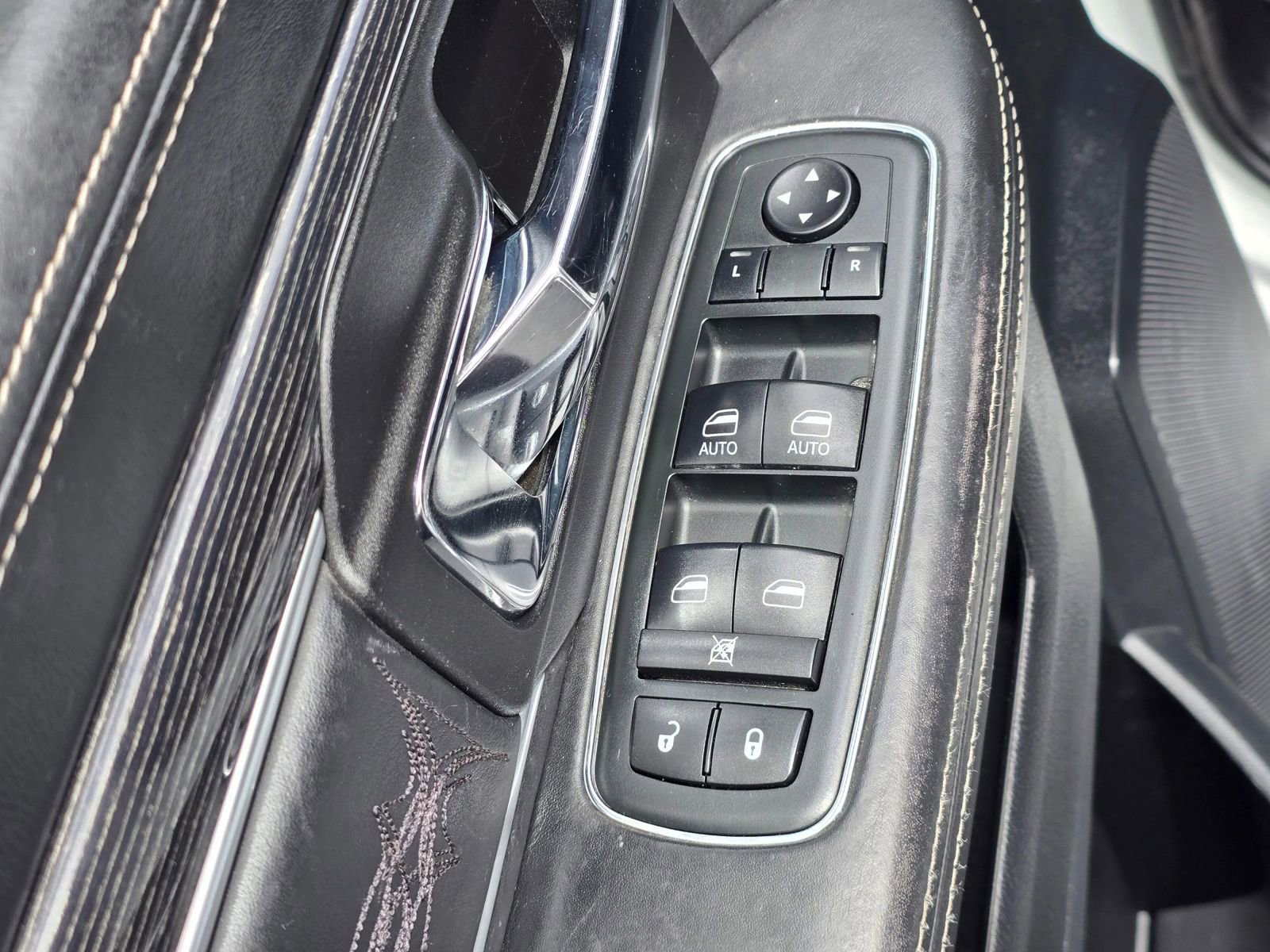 Used 2013 RAM 2500 Limited AWD/4WD image 25