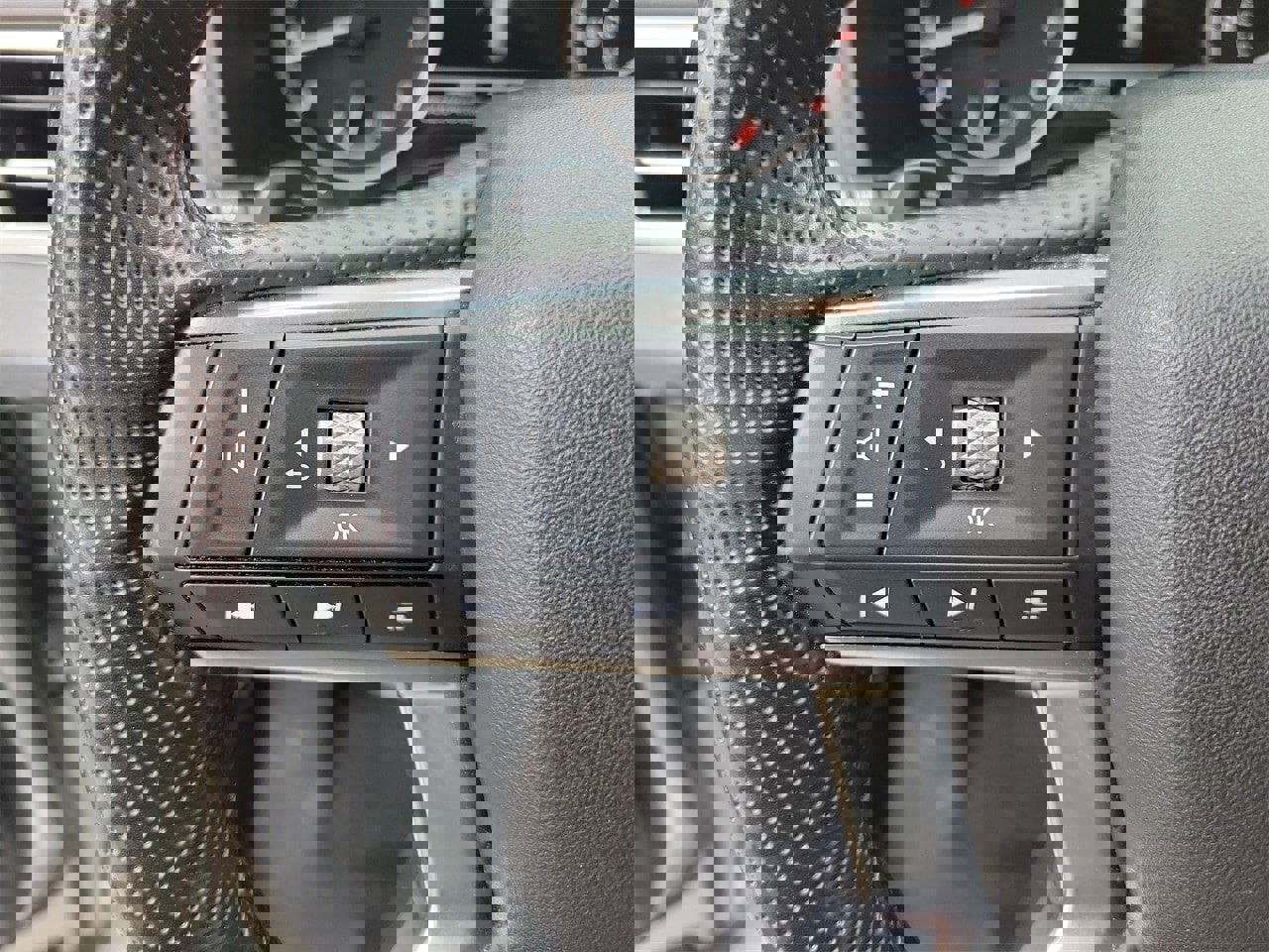 Used 2024 Mitsubishi Outlander SE image 20