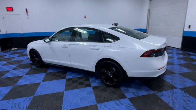 Used 2025 Honda Accord SE image 6