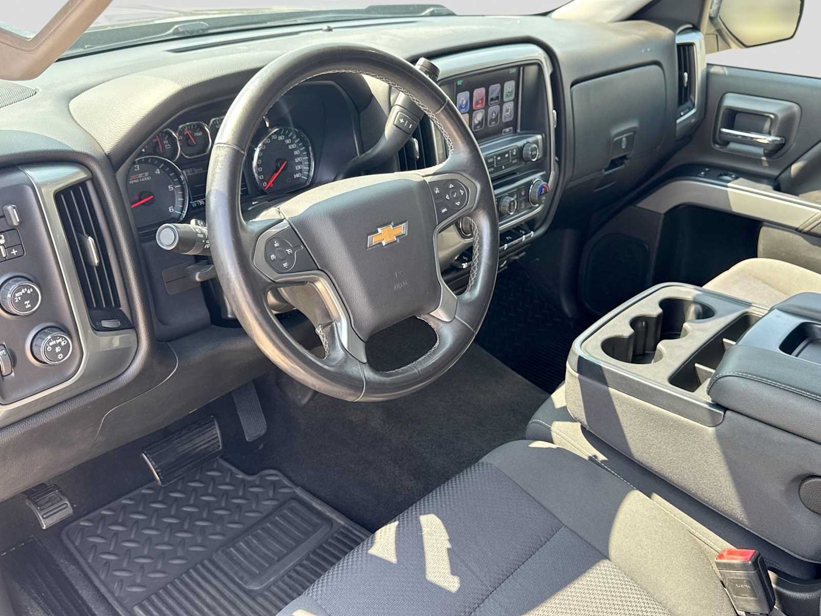 Used 2017 Chevrolet Silverado 1500 LT w/ All Star Edition AWD/4WD image 2