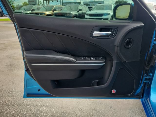 Used 2015 Dodge Charger R/T RWD image 18