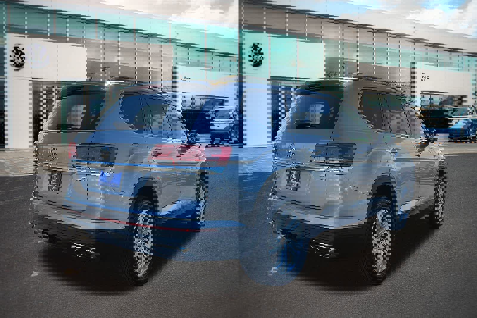 Used 2021 Volkswagen Atlas SE image 5