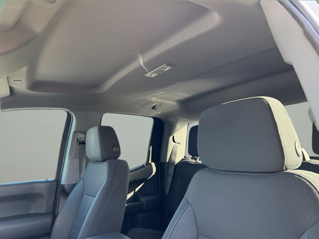 Used 2023 Chevrolet Silverado 1500 Custom w/ 2.7L Blackout Package AWD/4WD image 15