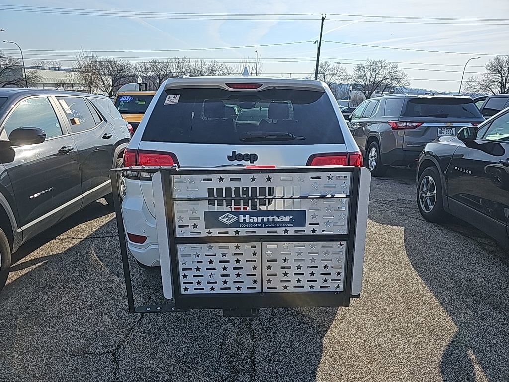 Used 2022 Jeep Grand Cherokee Laredo X image 8