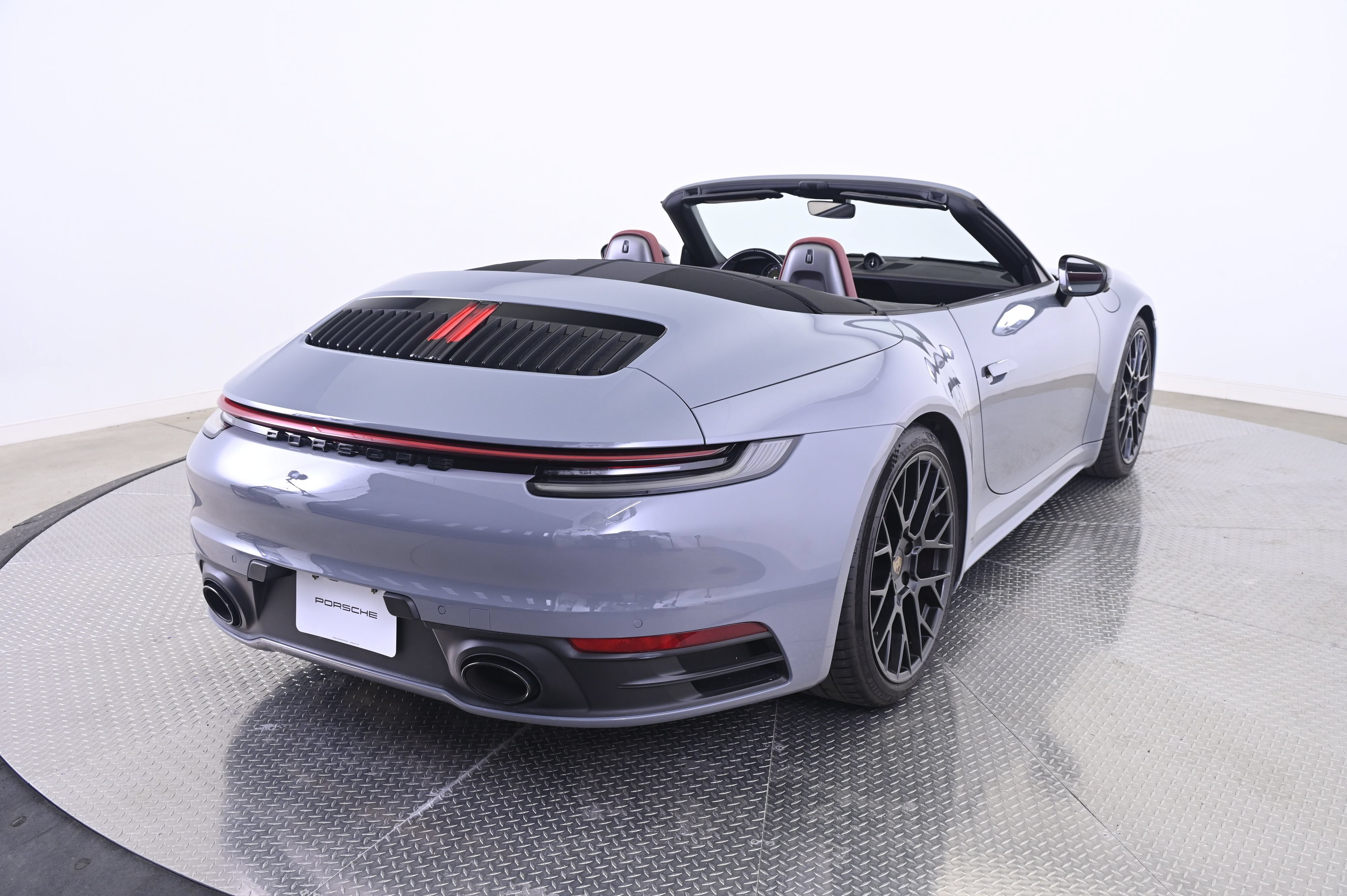 Certified 2023 Porsche 911 Carrera S RWD image 7
