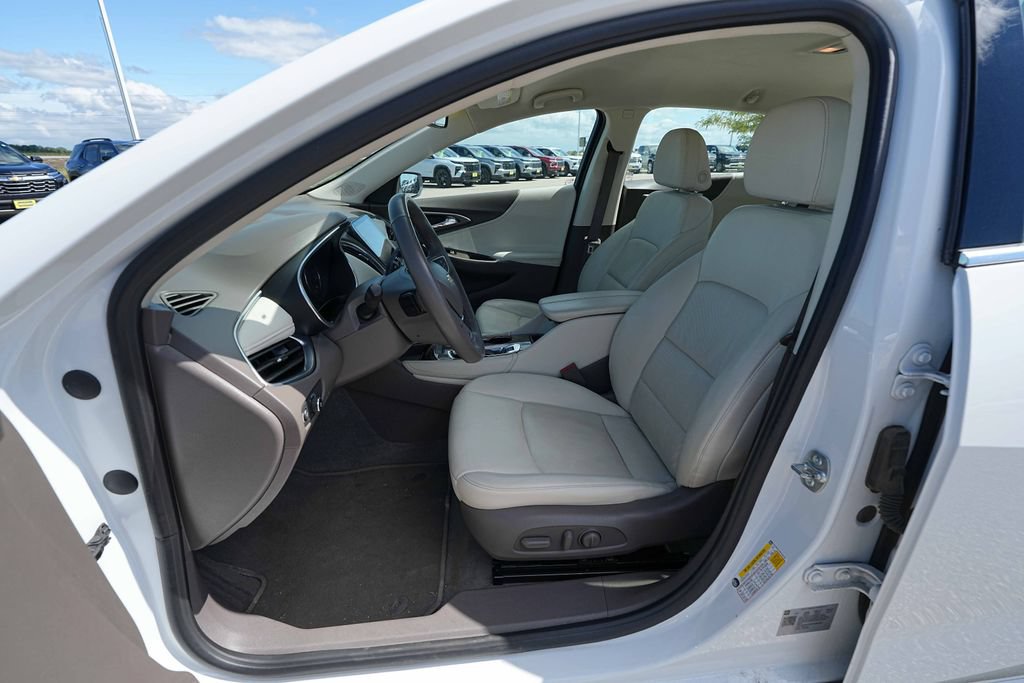 Used 2024 Chevrolet Malibu LT FWD image 17