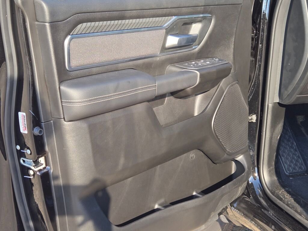 New 2026 RAM 1500 4x4 Crew Cab image 16