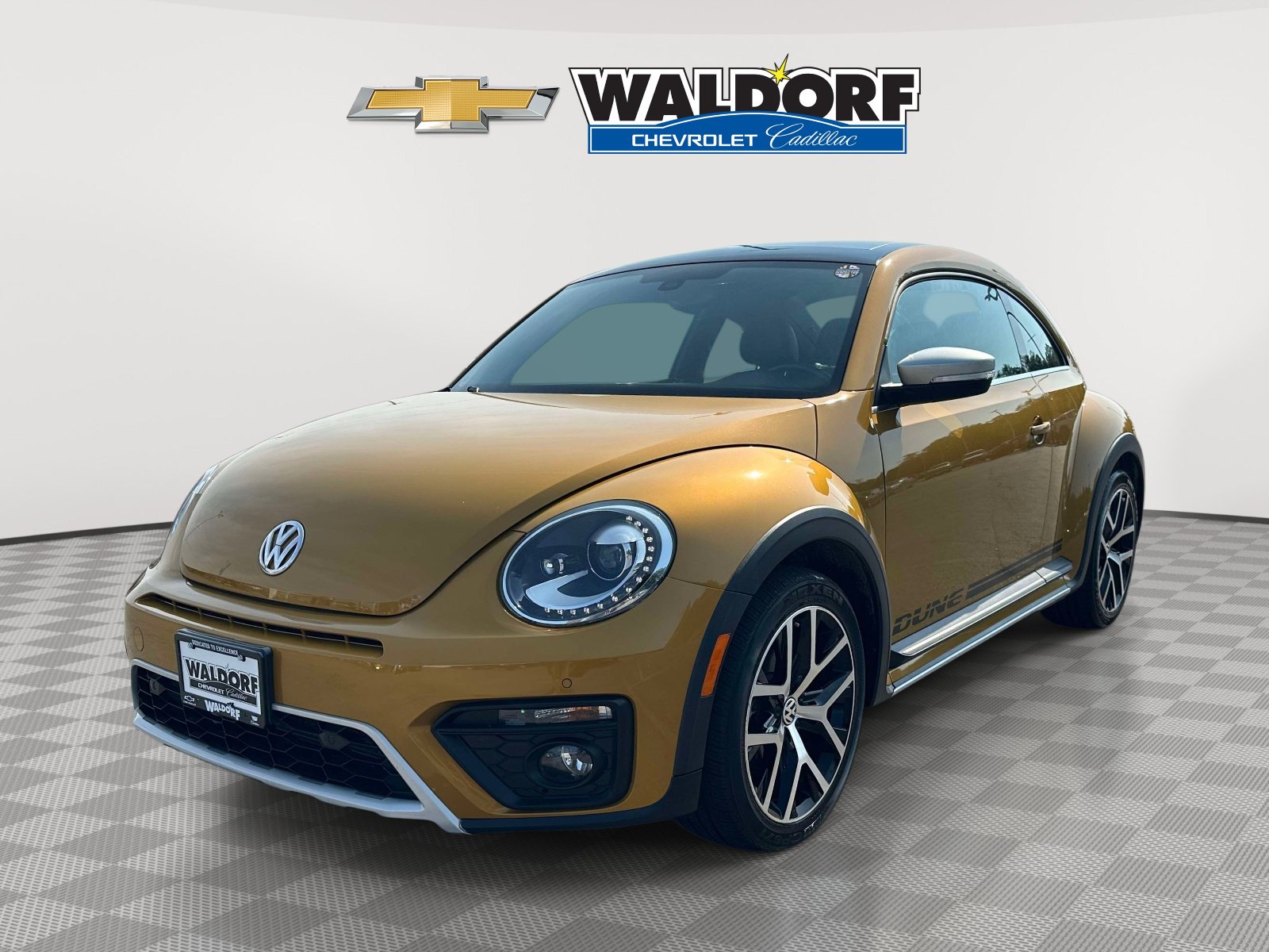 Used 2016 Volkswagen Beetle 1.8T Dune w/ Dune Technology Package FWD image 3