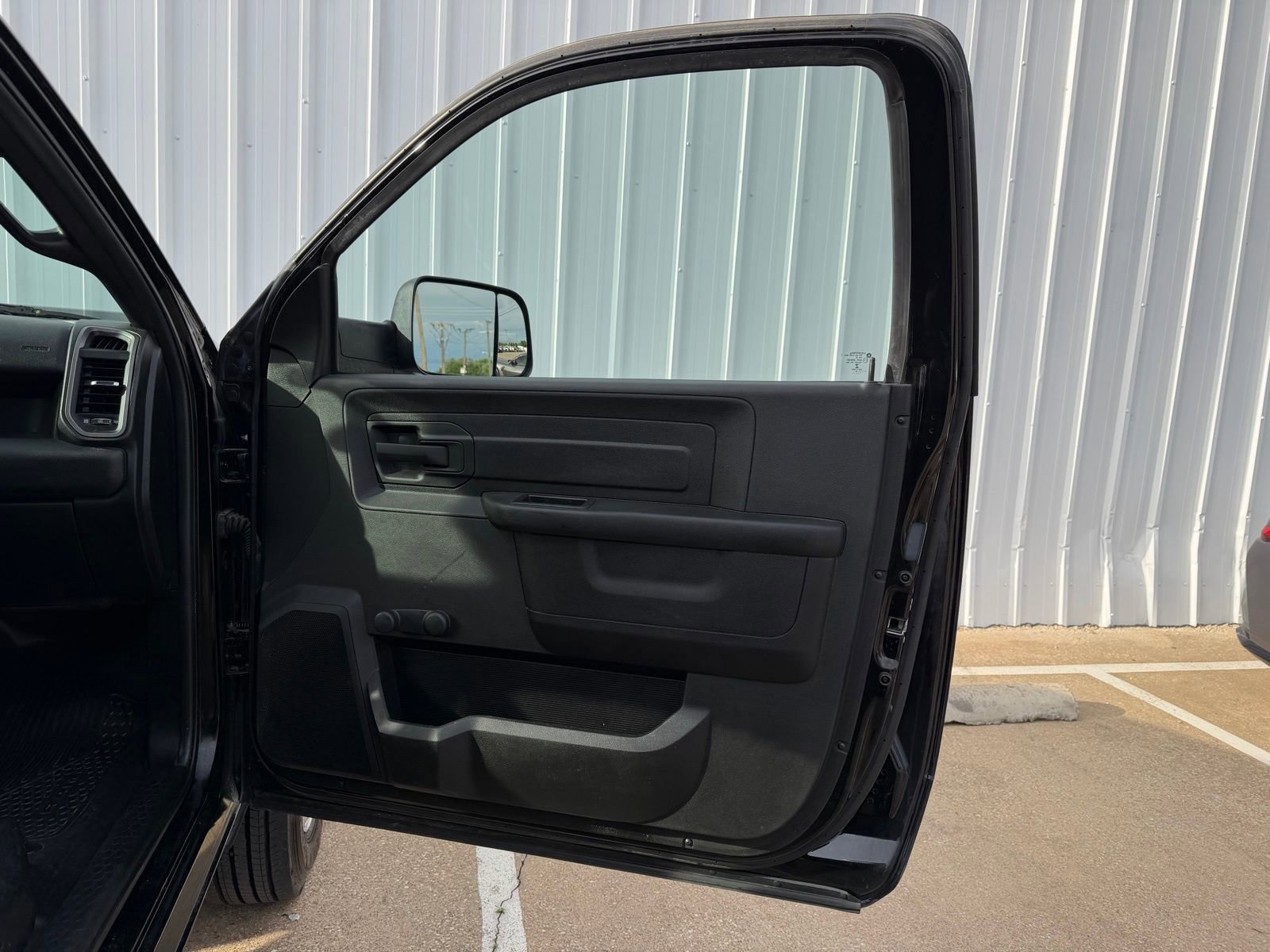 Used 2022 RAM 3500 Tradesman RWD image 22
