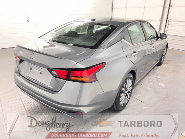 Used 2025 Nissan Altima 2.5 SV FWD image 9