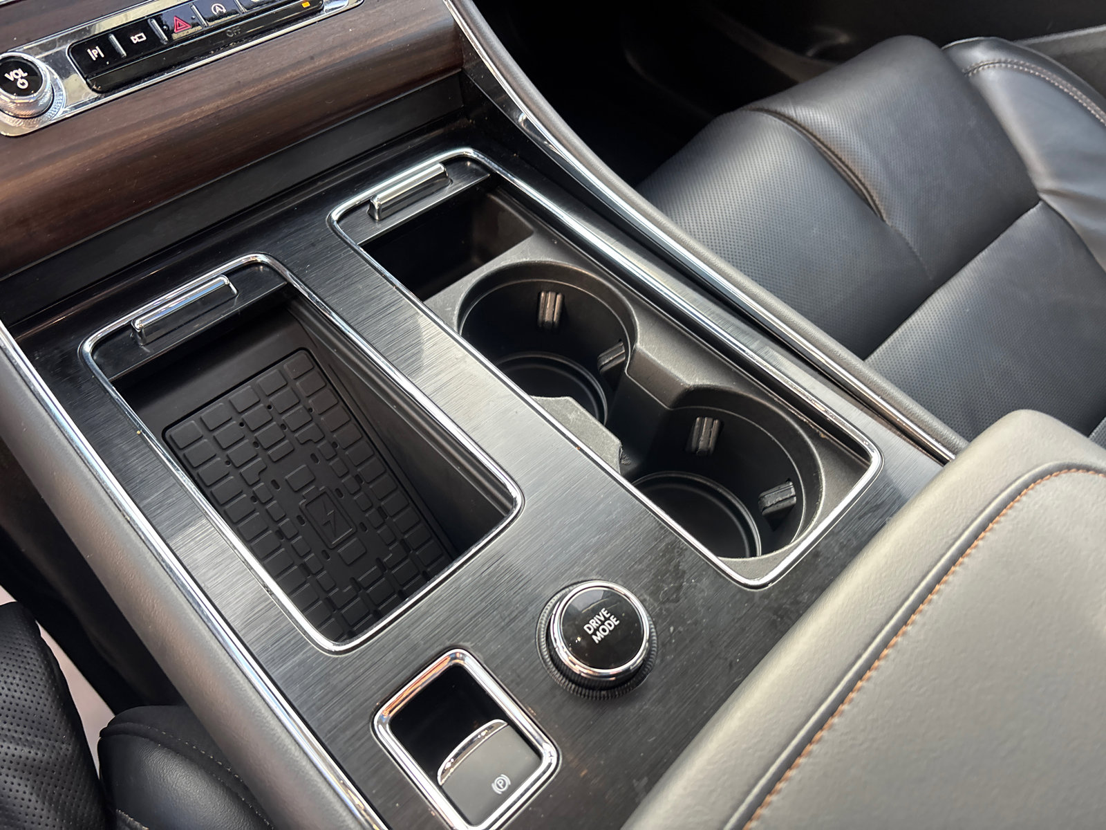 Certified 2025 Lincoln Aviator Reserve w/ Equipment Group 201A image 23