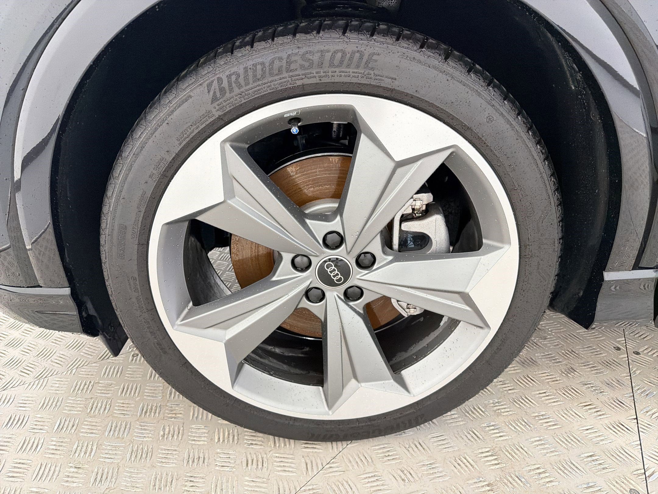 Used 2025 Audi Q4 e-tron Premium Plus w/ Premium Plus image 11