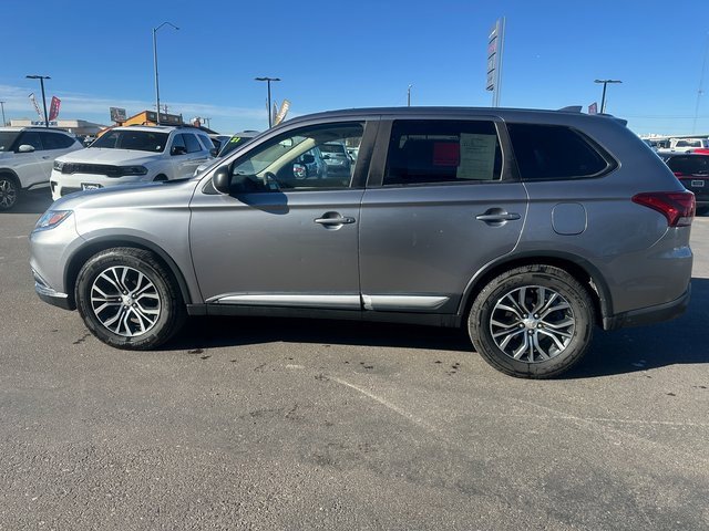 Used 2018 Mitsubishi Outlander ES image 7
