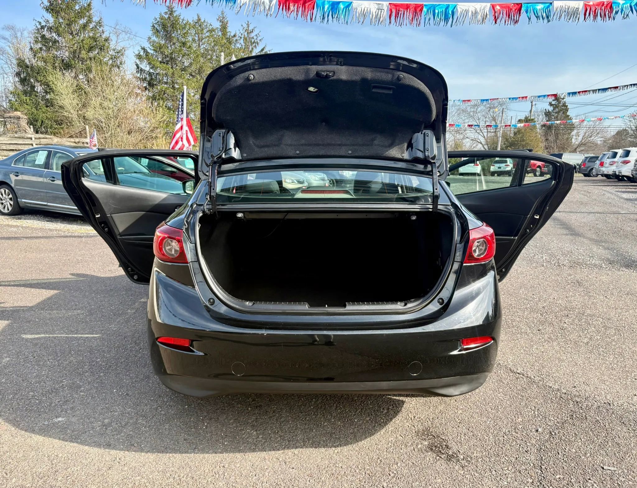 Used 2014 MAZDA MAZDA3 i Sport image 19