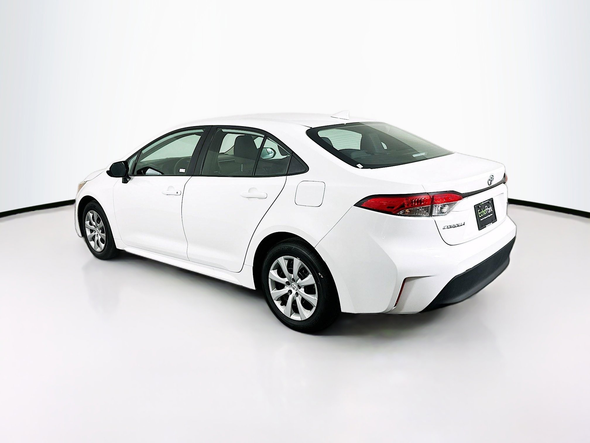 Used 2024 Toyota Corolla LE image 5