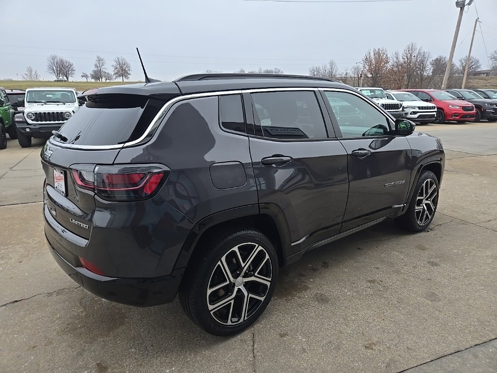 Used 2024 Jeep Compass Limited w/ Elite Group image 10