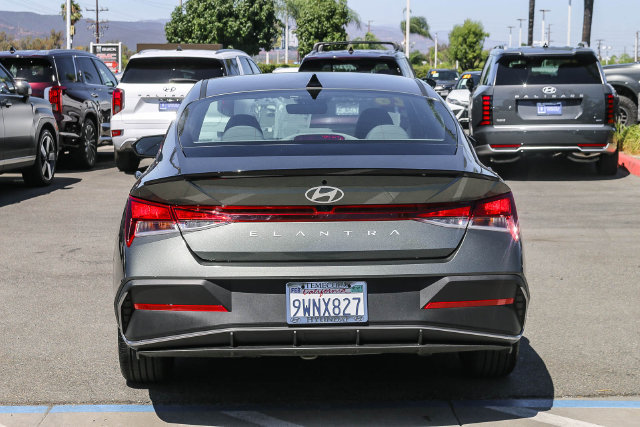 Certified 2026 Hyundai Elantra Sport FWD image 9
