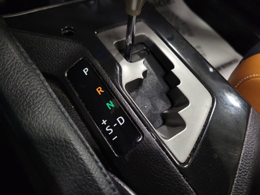 Used 2016 Toyota RAV4 SE image 16