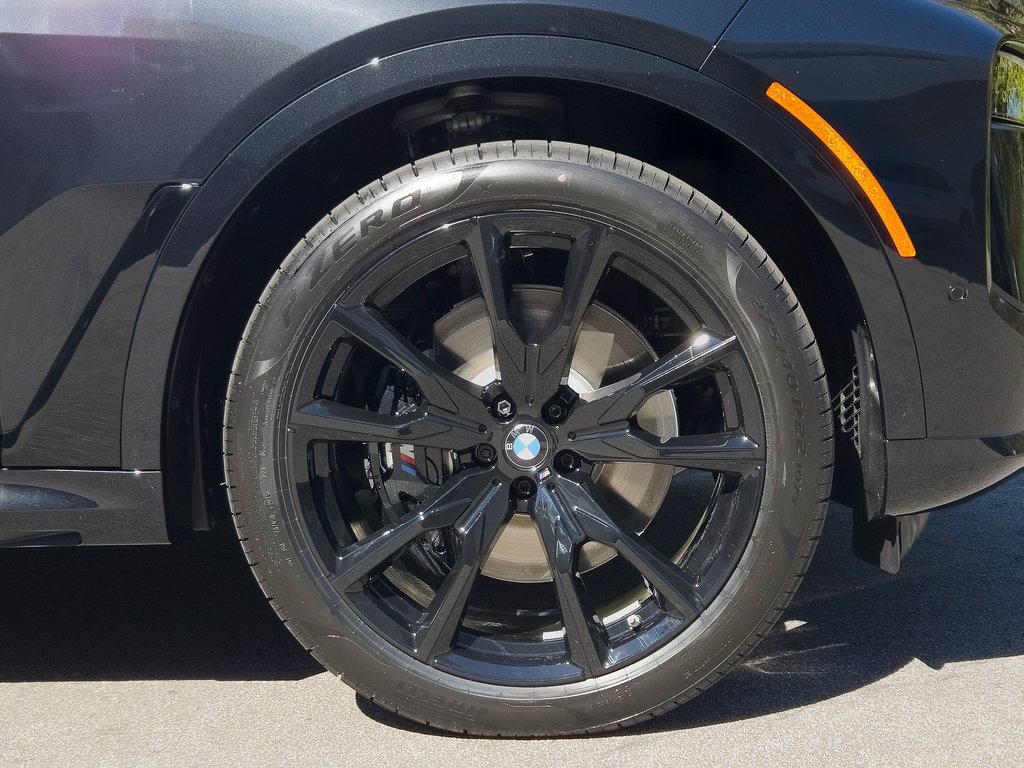 New 2026 BMW X7 M60i image 9