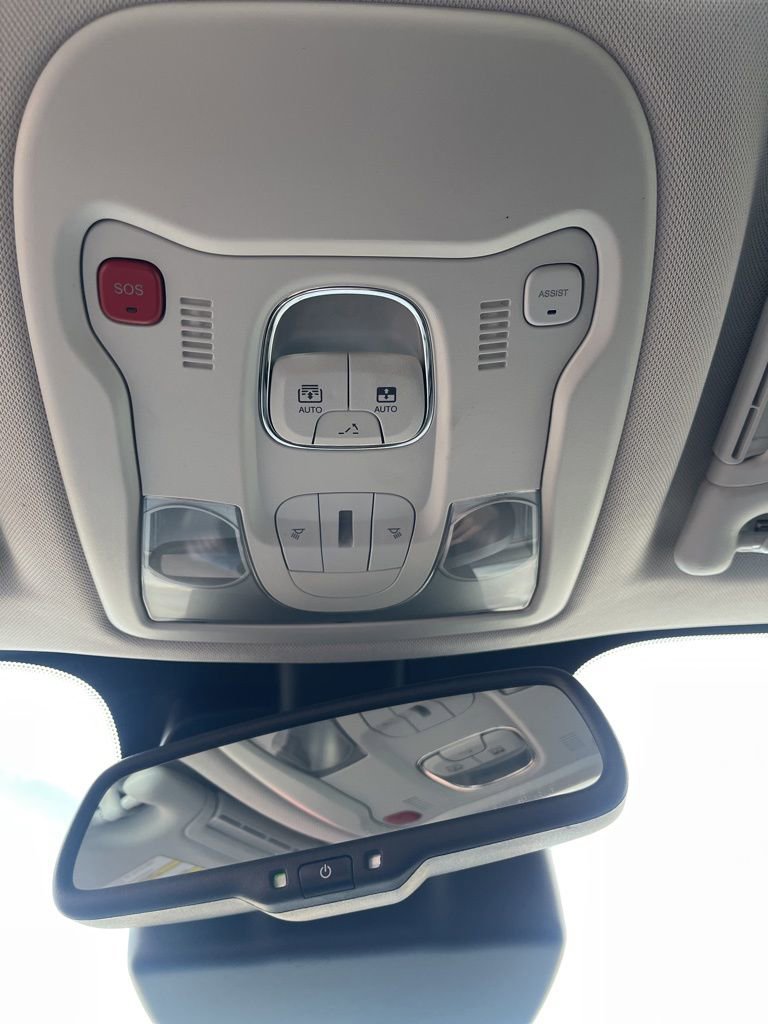 Used 2020 Jeep Renegade Trailhawk w/ Cold Weather Group image 20