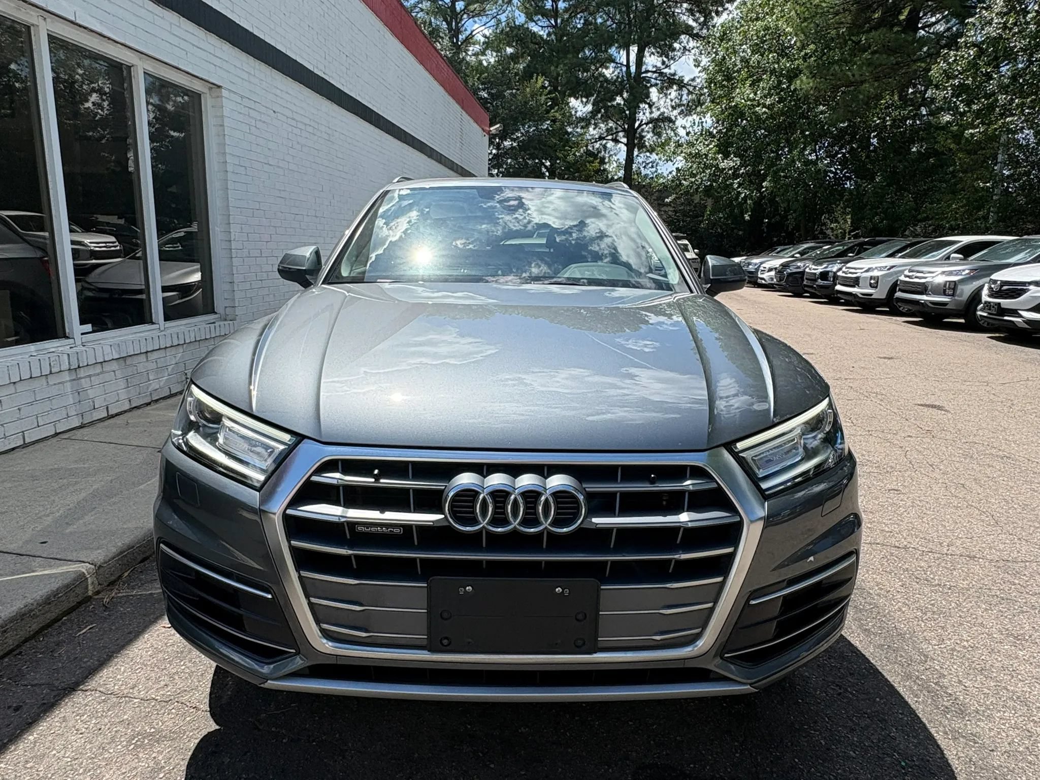 Used 2019 Audi Q5 2.0T Premium w/ Convenience Package AWD/4WD image 3
