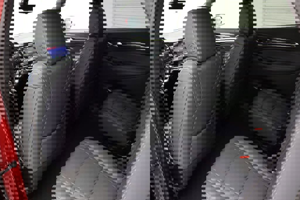 Used 2024 Buick Enclave Premium image 12