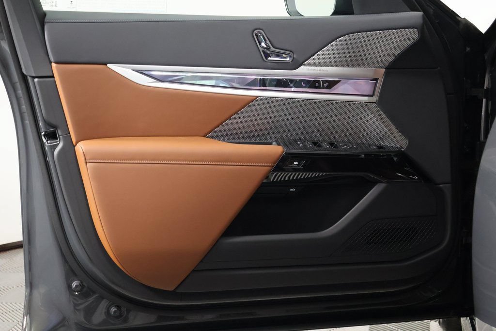 New 2026 BMW i7 eDrive50 w/ Executive Package RWD image 7