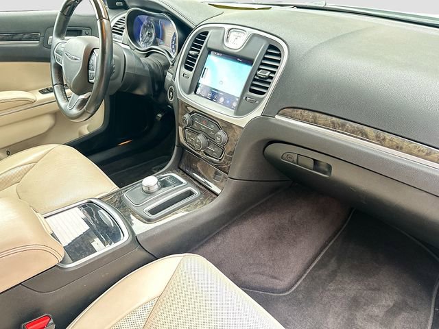Used 2018 Chrysler 300 Limited w/ Safetytec Plus Group image 31