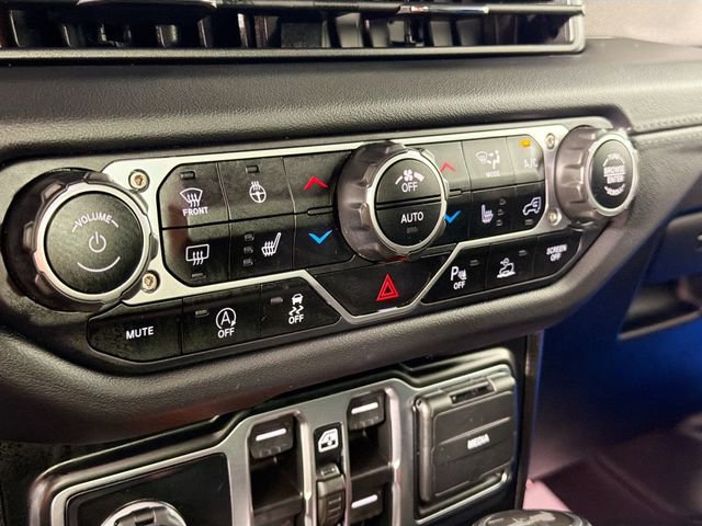 Used 2024 Jeep Wrangler Unlimited Sahara w/ Safety Group AWD/4WD image 15
