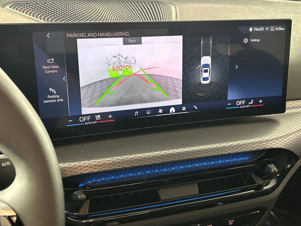 Used 2025 BMW 330i xDrive Sedan AWD/4WD image 18