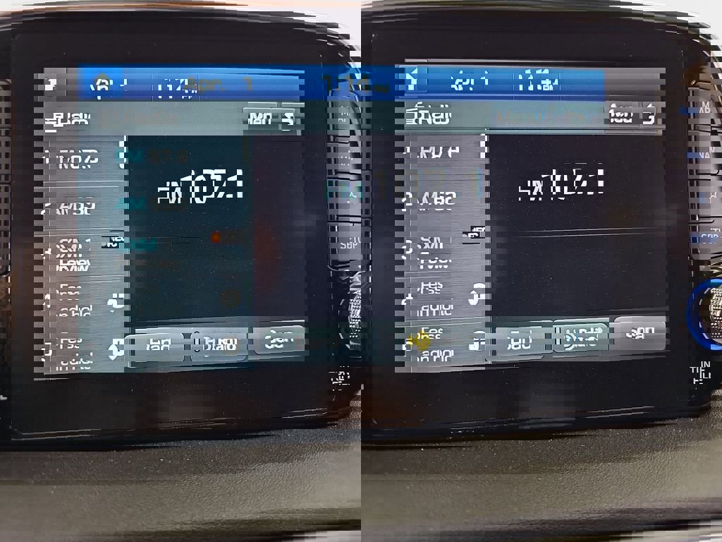 Used 2020 Hyundai Santa Fe Limited image 24