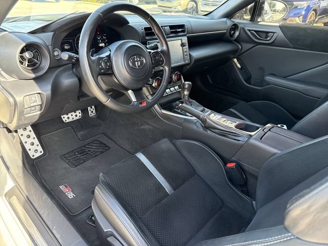 Used 2023 Toyota GR86 Premium RWD image 10