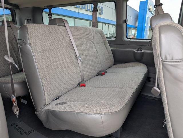 Used 2025 Chevrolet Express 3500 LT w/ LT Preferred Equipment Group RWD image 6