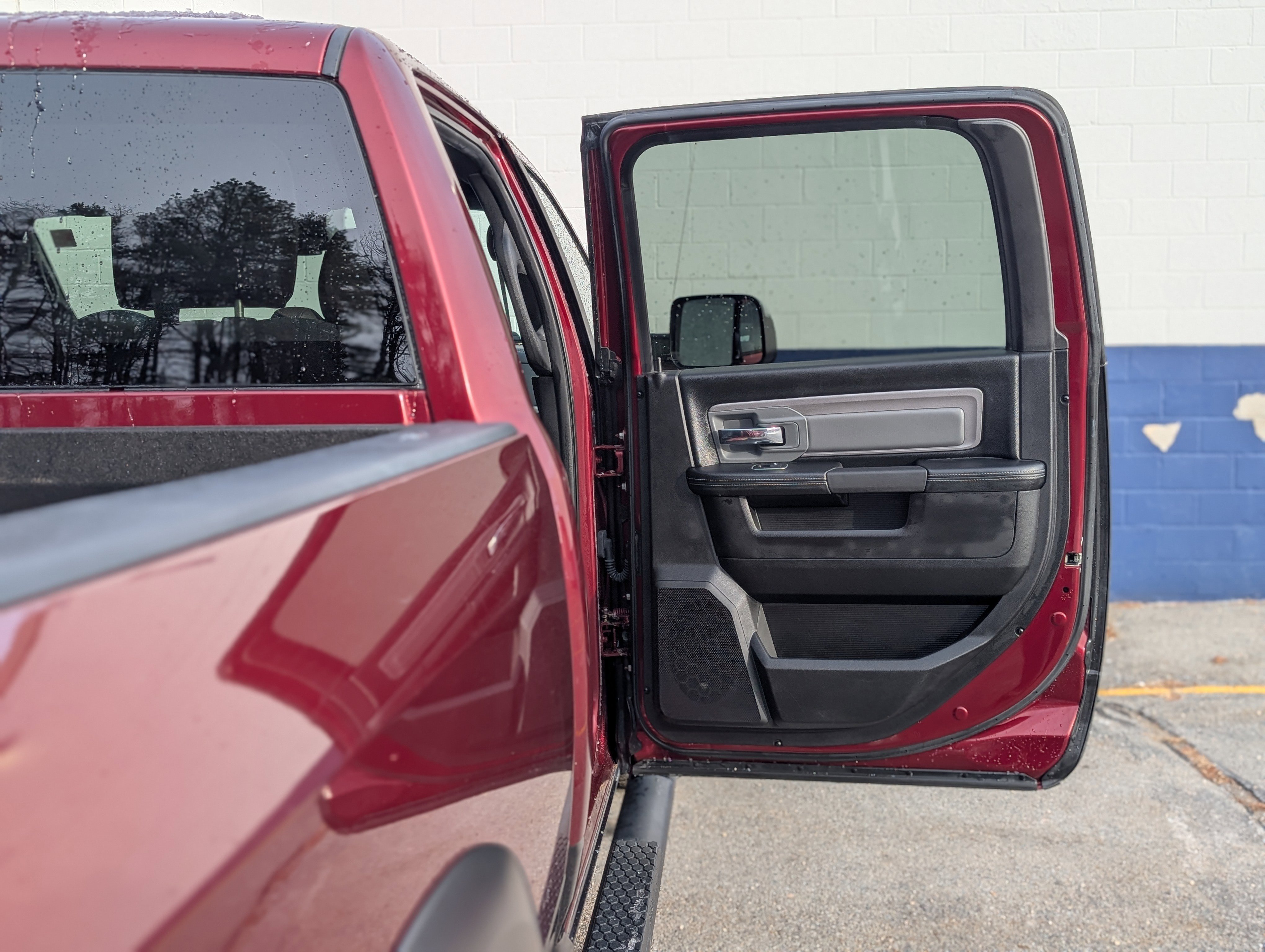 Used 2018 RAM 2500 Power Wagon w/ Luxury Group image 41