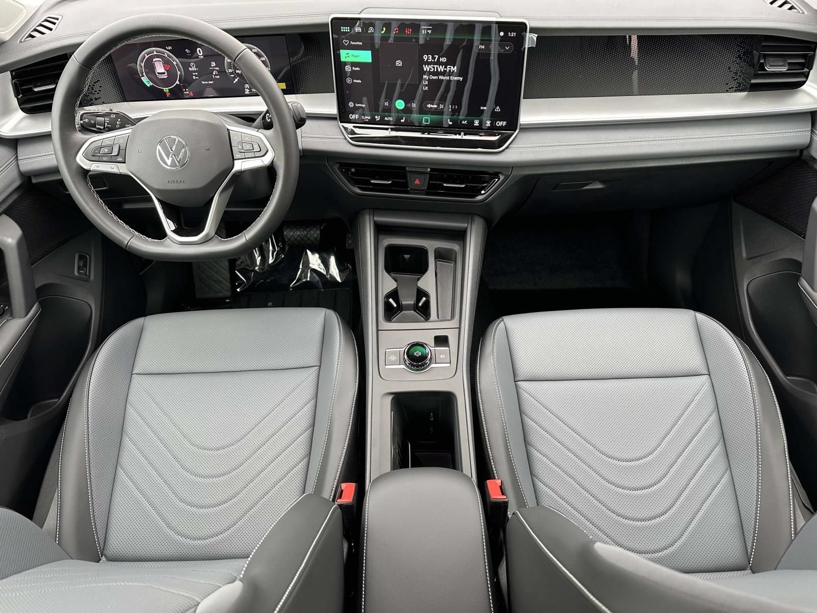 New 2026 Volkswagen Tiguan SE AWD/4WD image 11