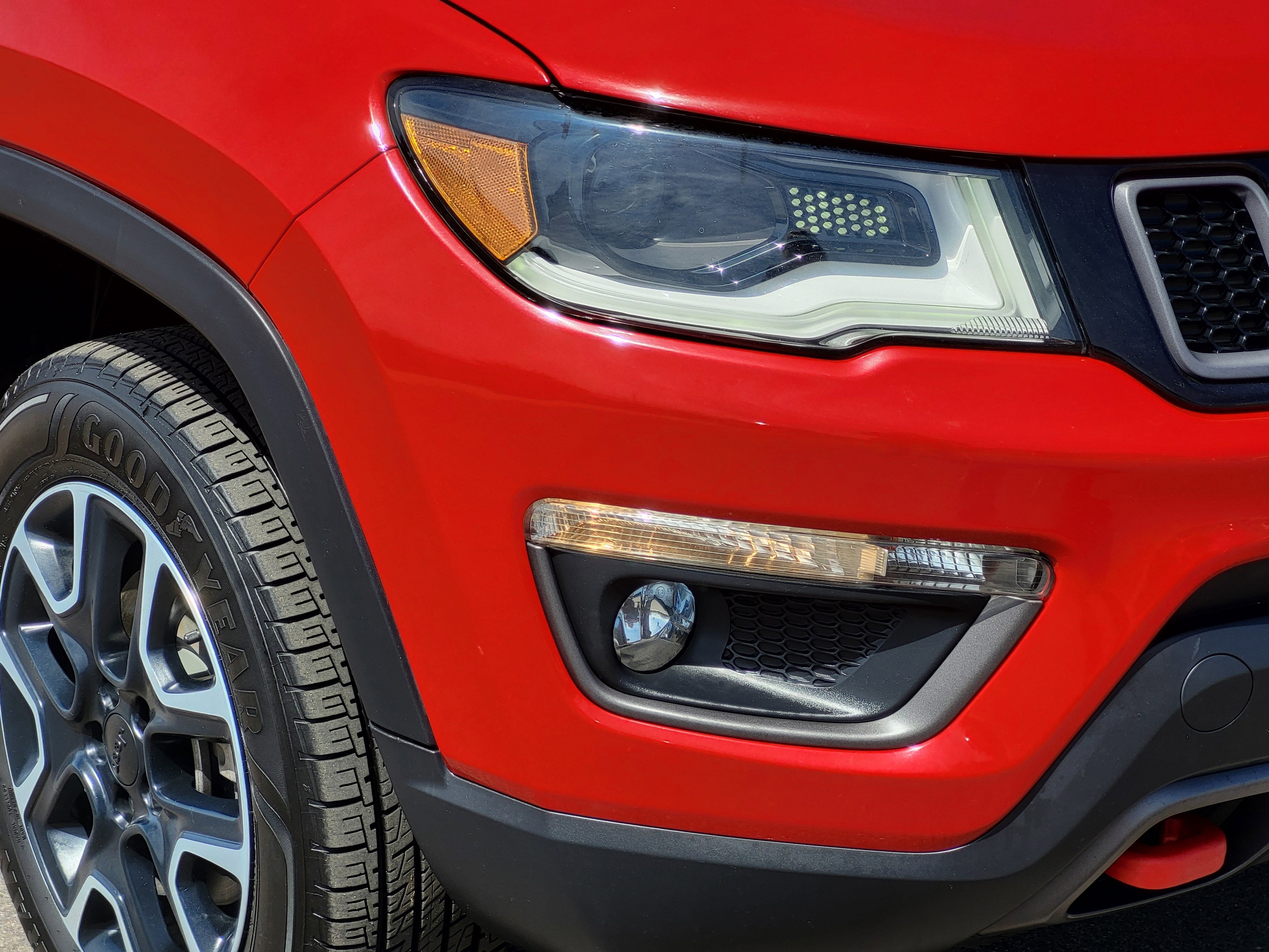 Used 2019 Jeep Compass Trailhawk w/ Leather Interior Group AWD/4WD image 5