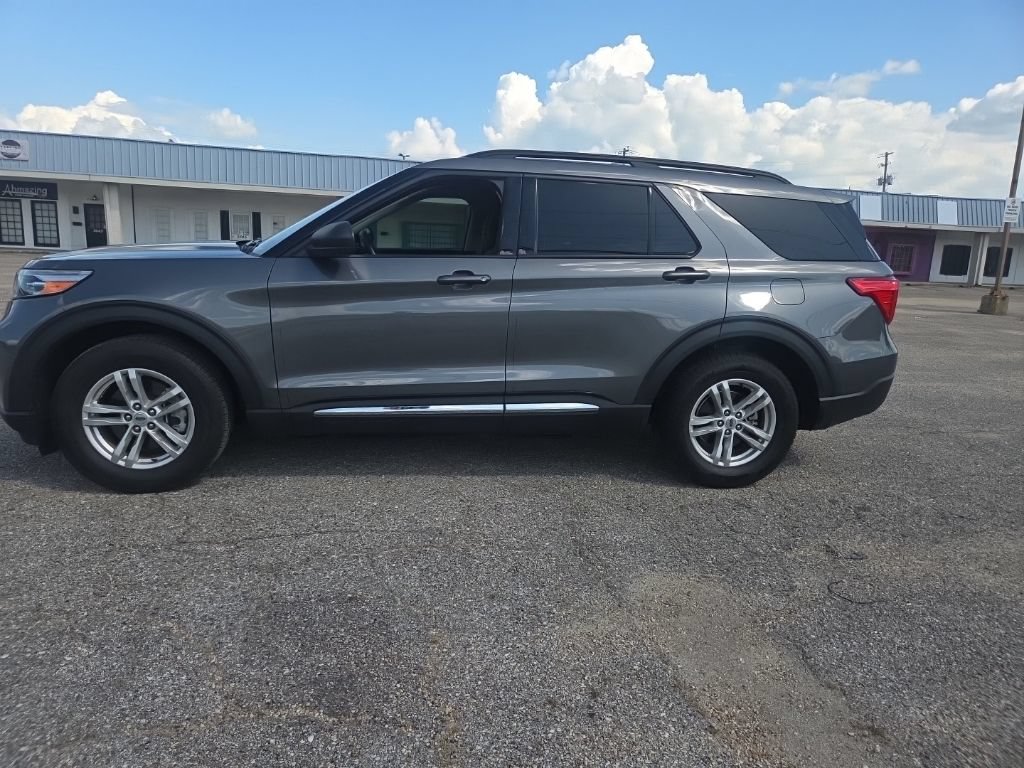 Used 2023 Ford Explorer XLT RWD image 5