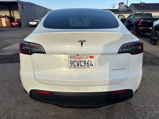 Used 2022 Tesla Model Y Long Range AWD/4WD image 6