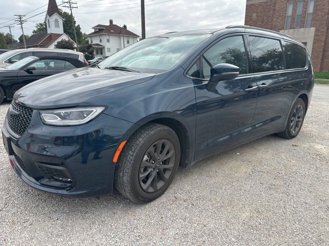 Used 2021 Chrysler Pacifica Touring w/ S Appearance Package
